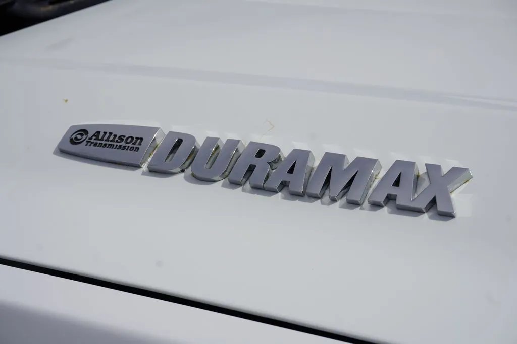 Chevrolet Silverado photo 5