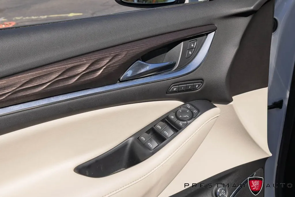 Buick Enclave photo 27