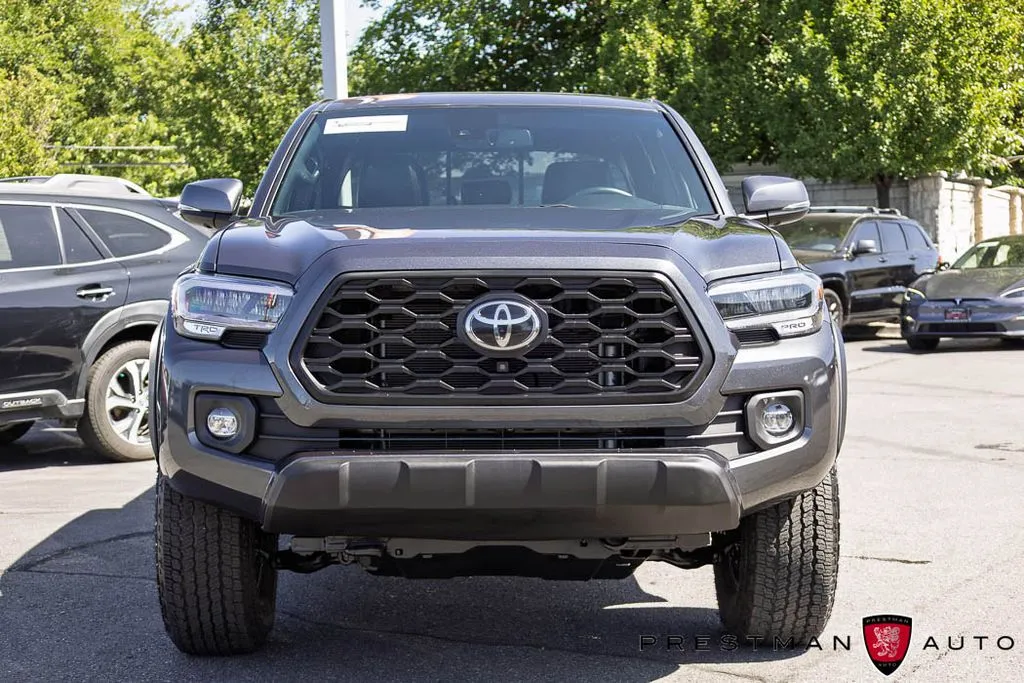 Toyota Tacoma photo 17