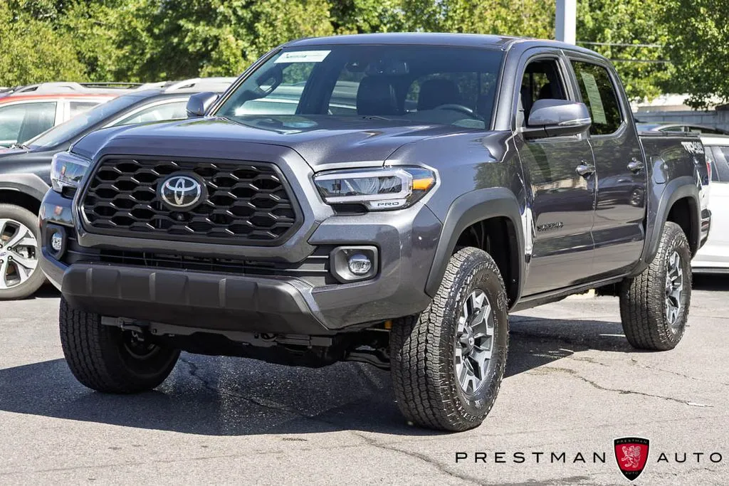 Toyota Tacoma photo 18