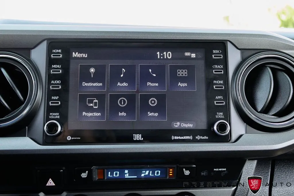 Toyota Tacoma photo 34