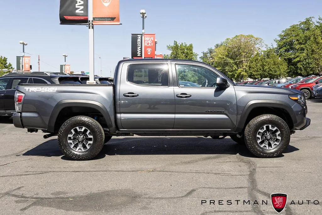 Toyota Tacoma photo 23