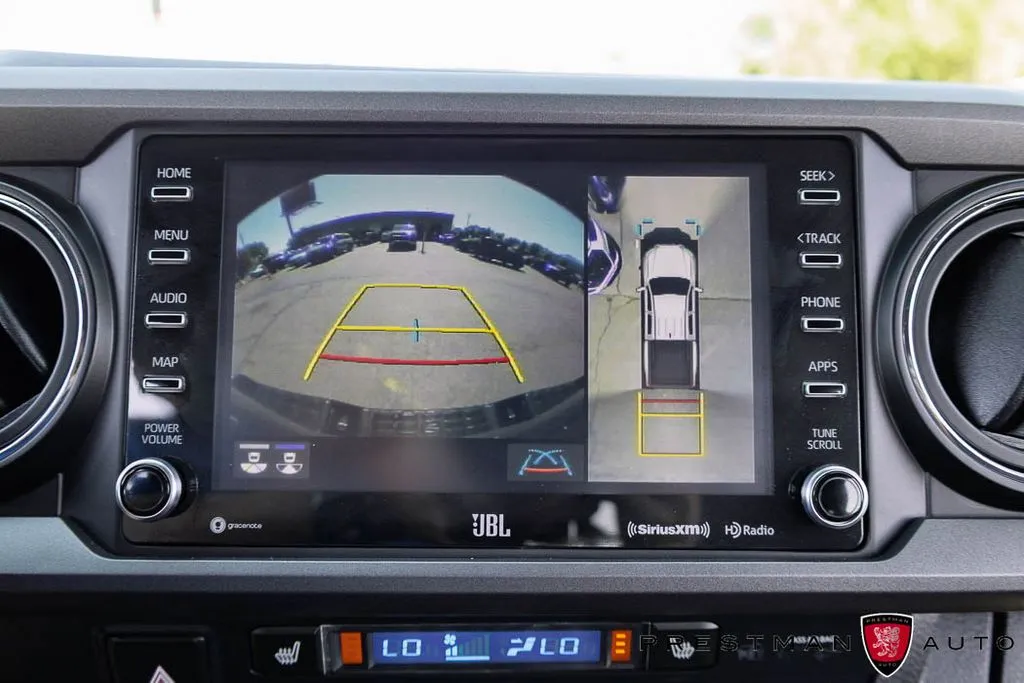 Toyota Tacoma photo 33