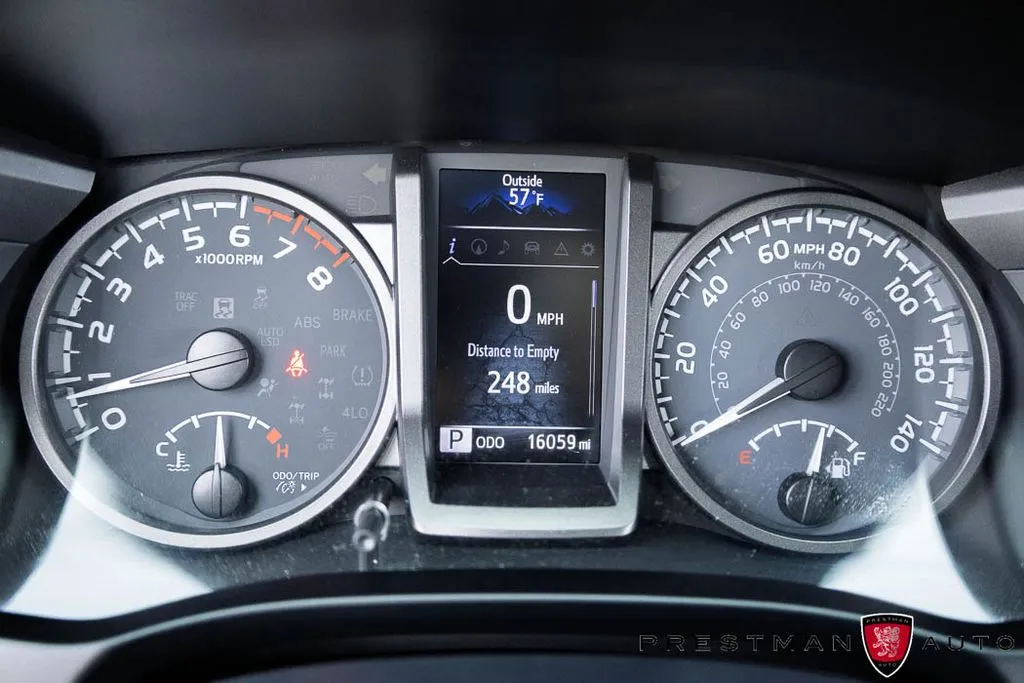 Toyota Tacoma photo 29