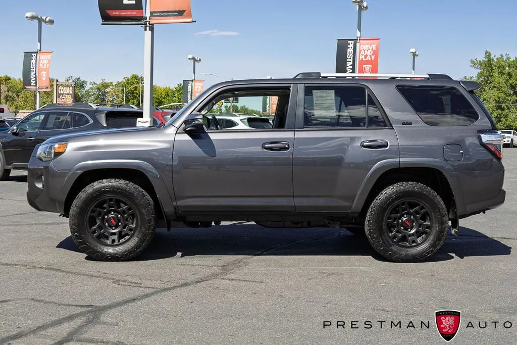 Toyota 4Runner photo 17