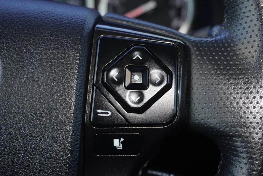 Toyota 4Runner photo 32