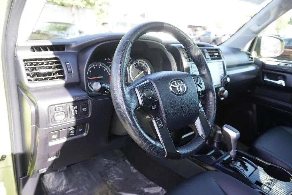 Toyota 4Runner photo 29
