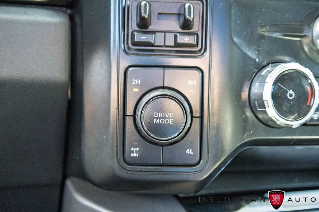 Ford F350SD photo 13