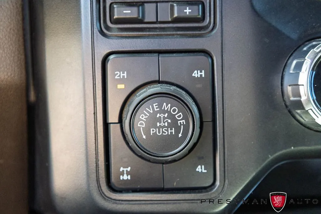 Ford F350SD photo 17