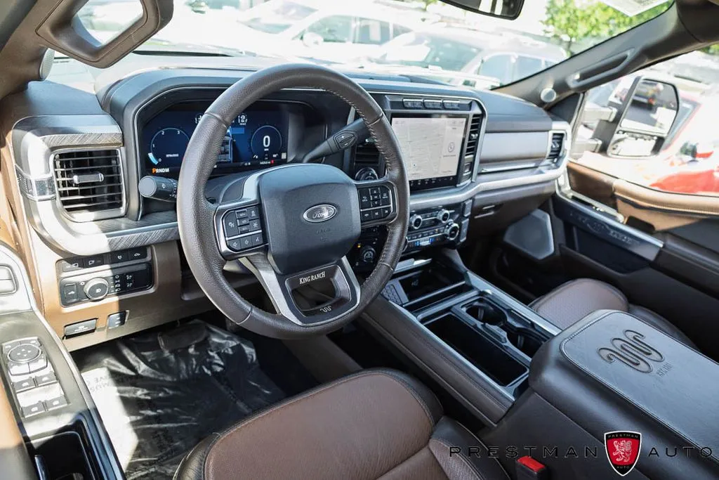Ford F350SD photo 26