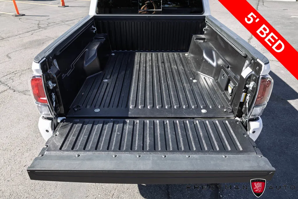 Toyota Tacoma photo 15