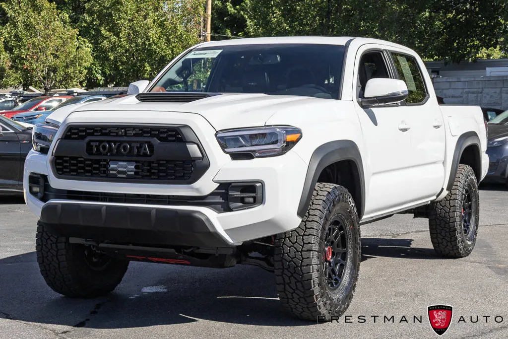 Toyota Tacoma photo 23