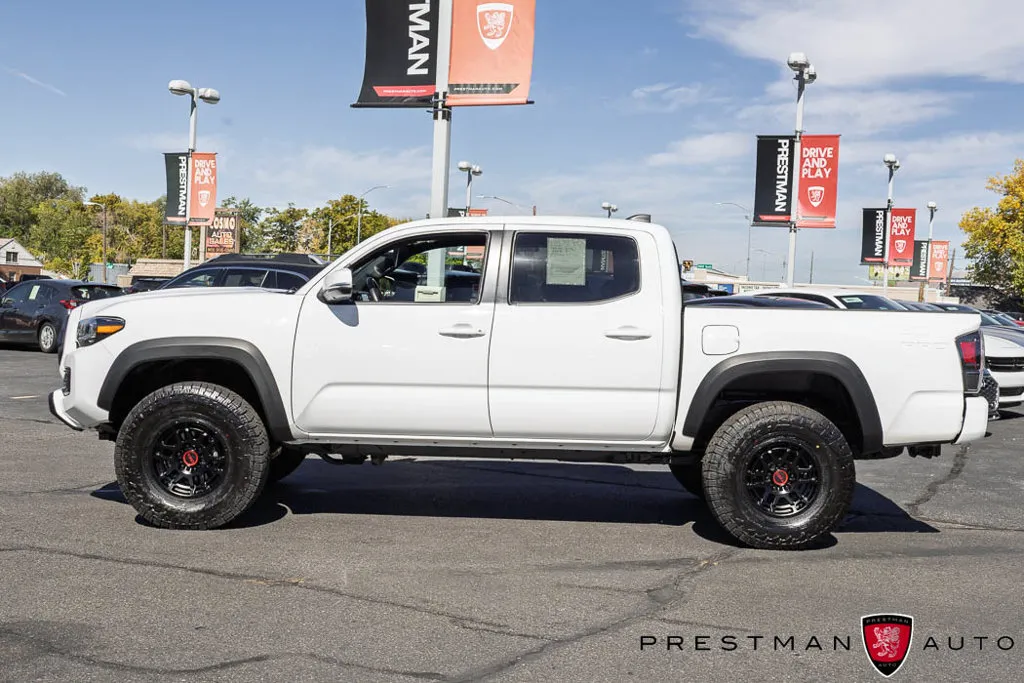 Toyota Tacoma photo 24