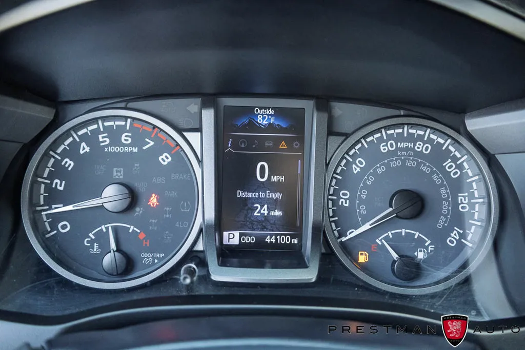 Toyota Tacoma photo 34