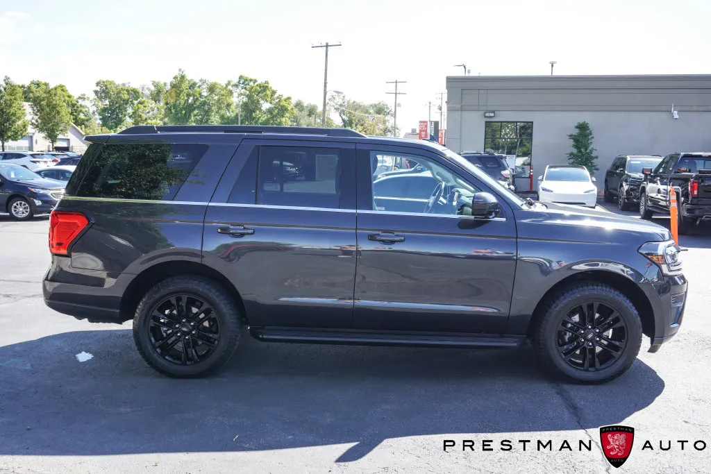 Ford Expedition photo 24