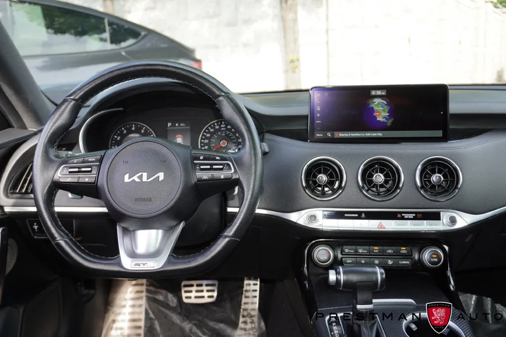 Kia Stinger photo 2