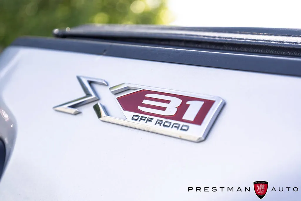 GMC Sierra photo 8