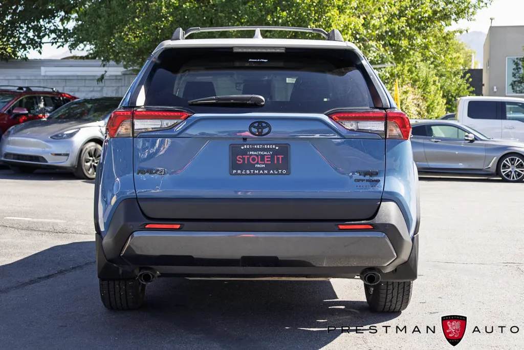 Toyota RAV4 photo 18