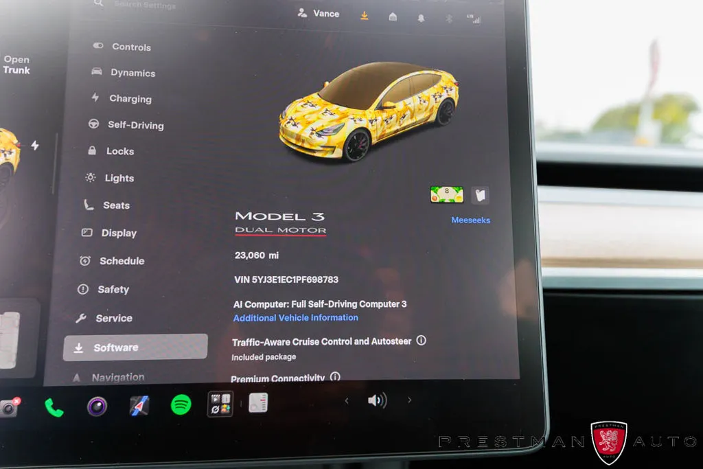 Tesla Model 3 photo 7