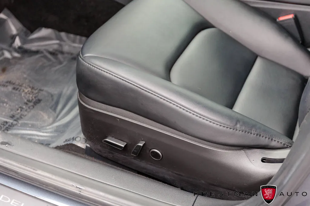 Tesla Model 3 photo 25