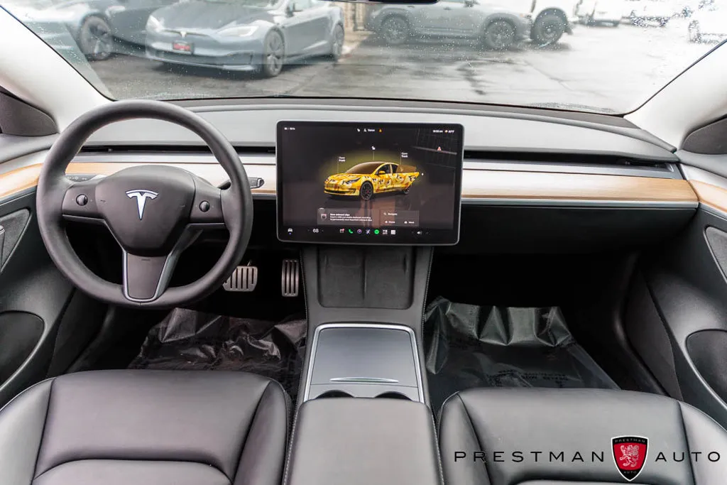 Tesla Model 3 photo 33