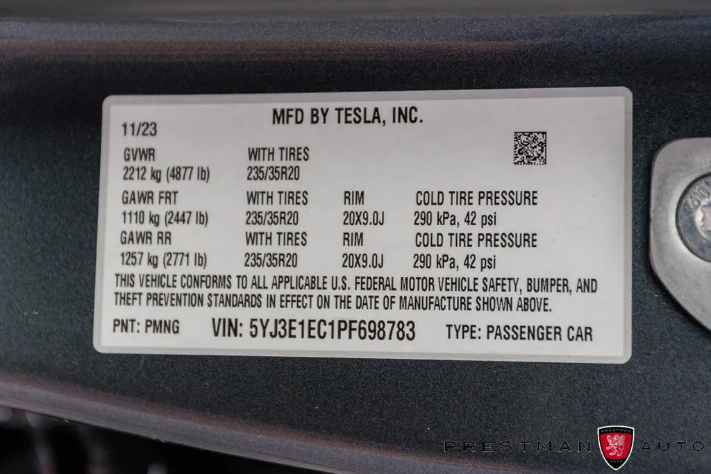 Tesla Model 3 photo 39
