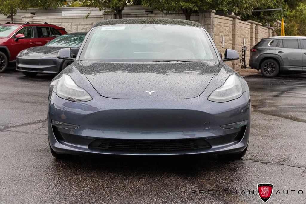 Tesla Model 3 photo 16