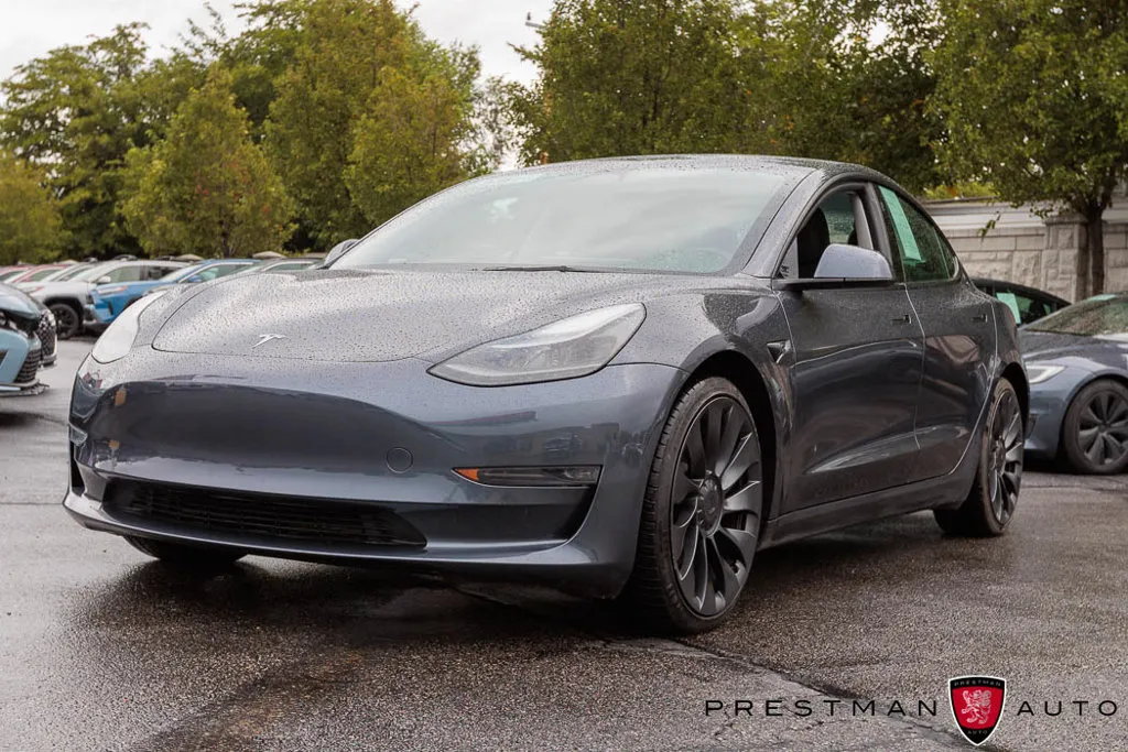 Tesla Model 3 photo 17