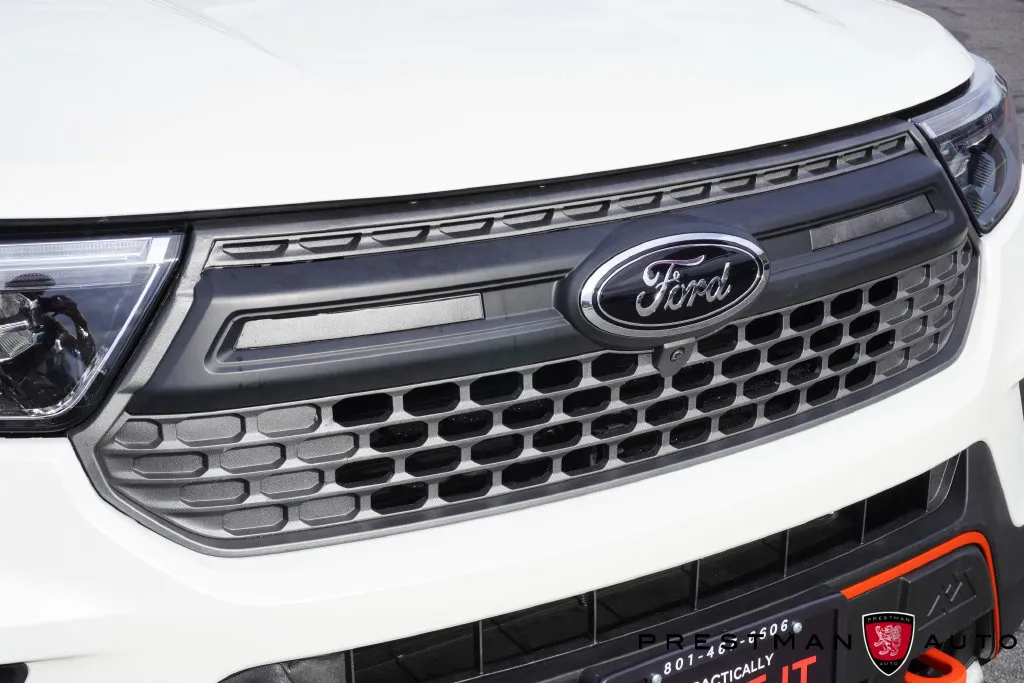Ford Explorer photo 17
