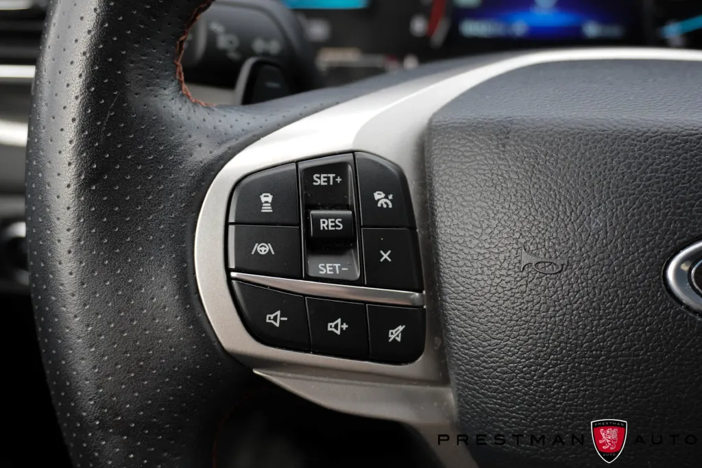 Ford Explorer photo 33
