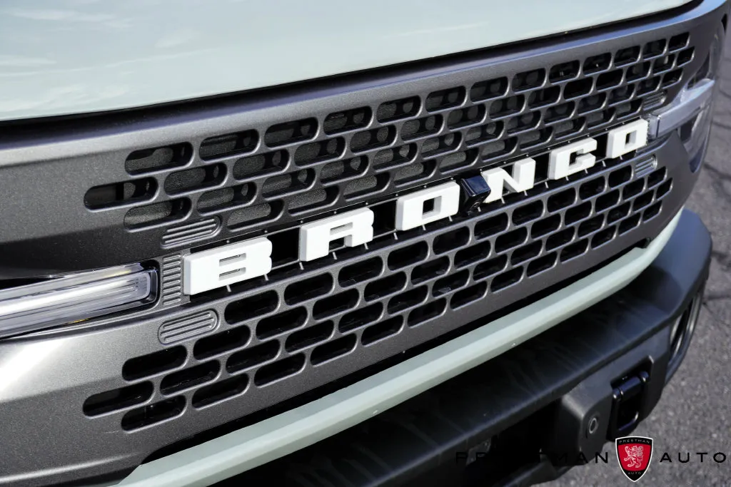 Ford Bronco photo 16