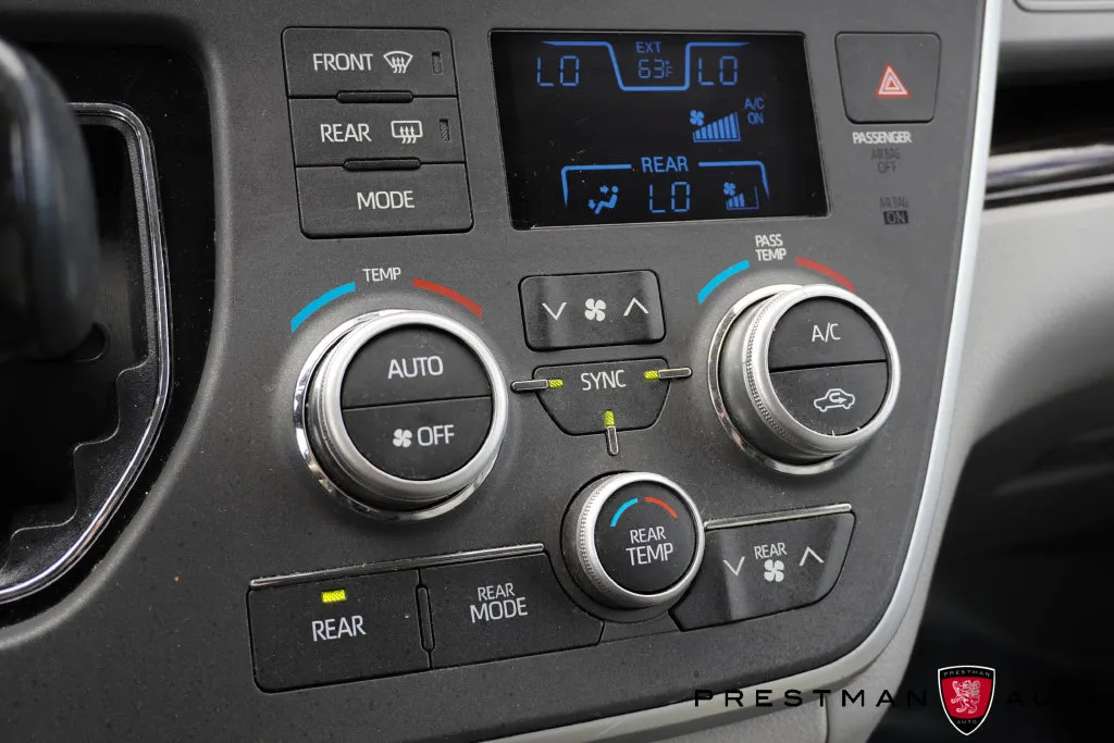 Toyota Sienna photo 33