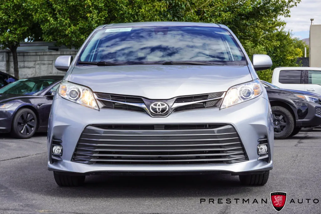 Toyota Sienna photo 15