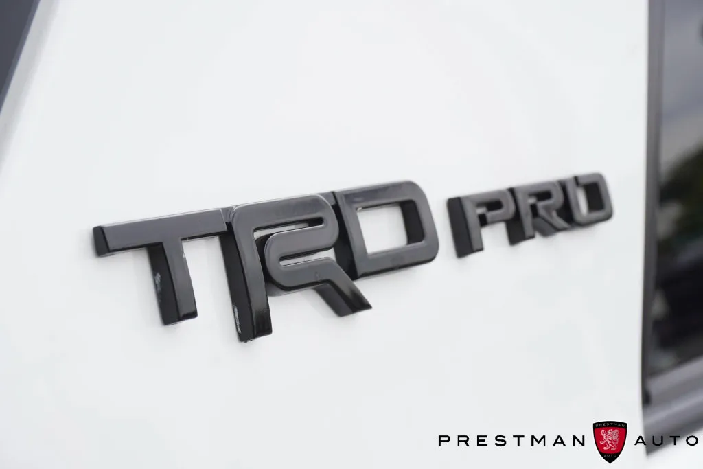 Toyota 4Runner photo 8