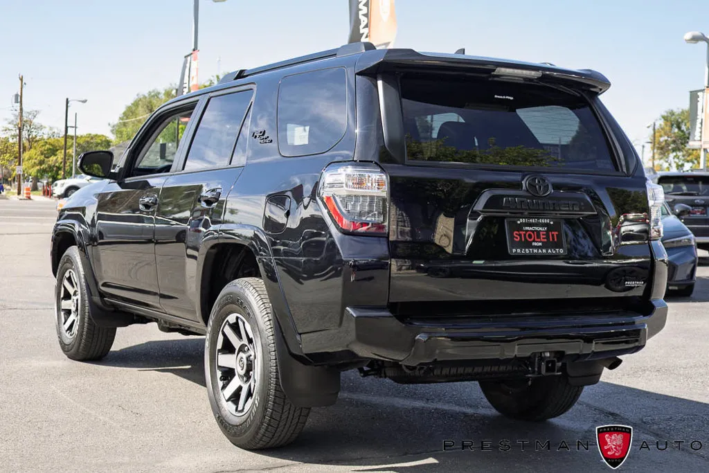 Toyota 4Runner photo 18