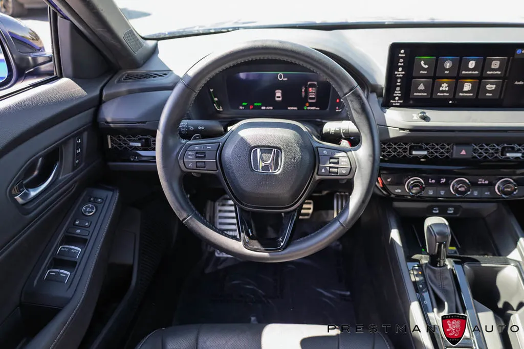 Honda Accord photo 2