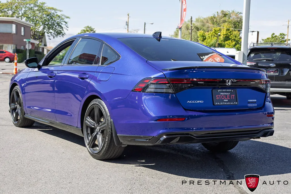 Honda Accord photo 16