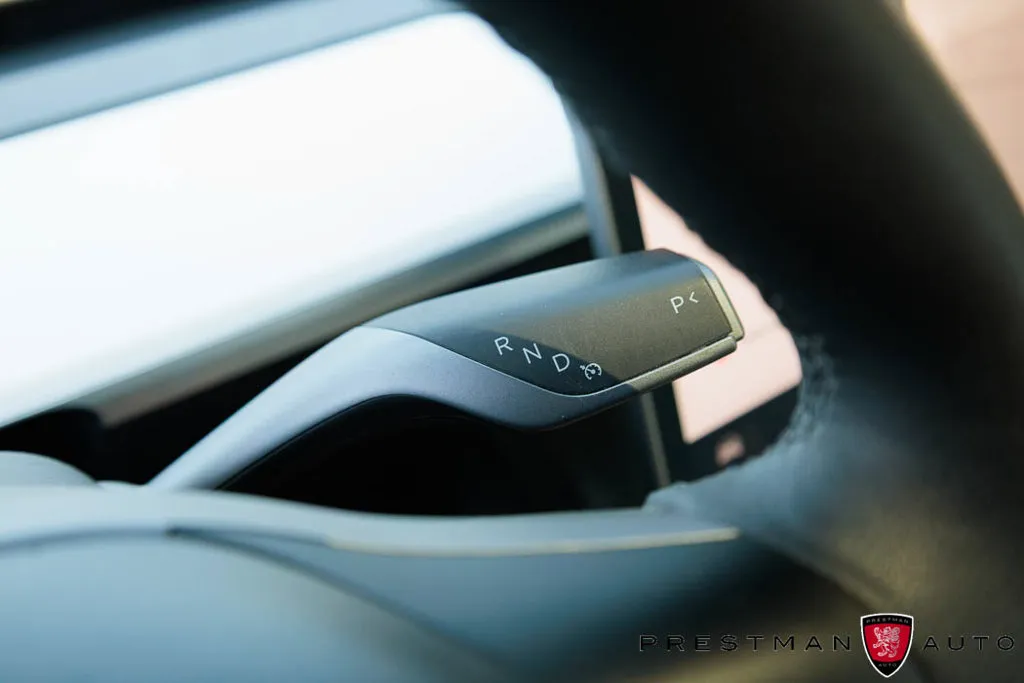 Tesla Model Y photo 31