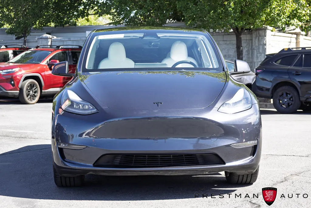 Tesla Model Y photo 13