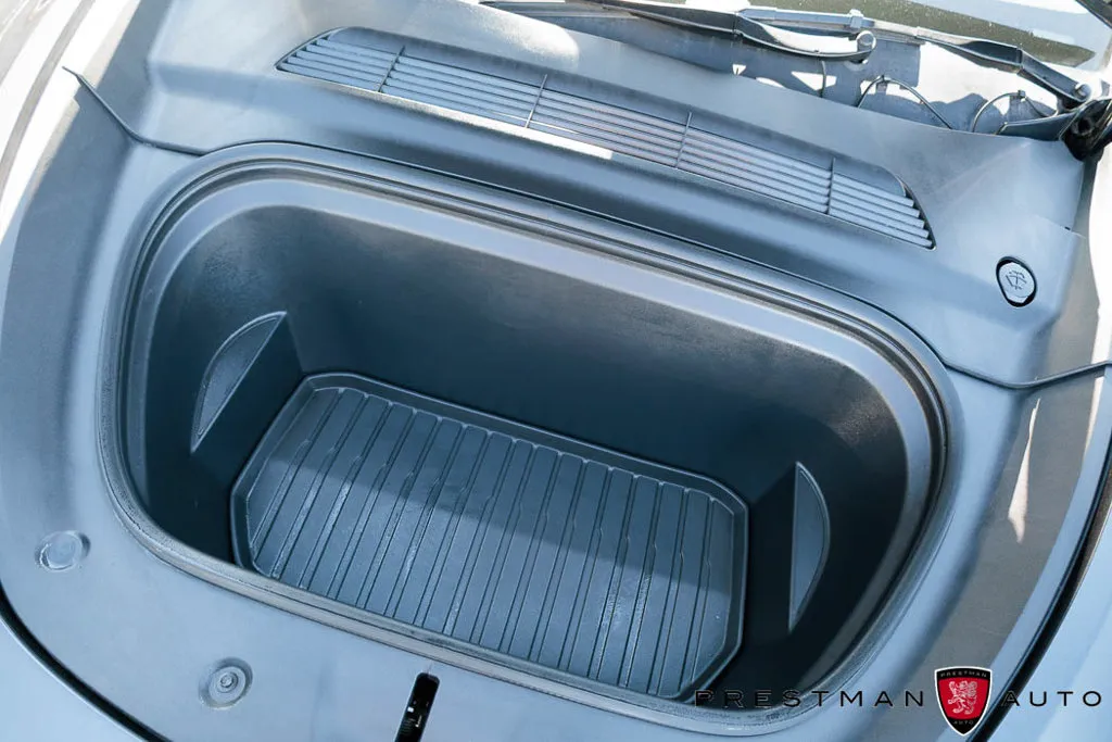 Tesla Model Y photo 37