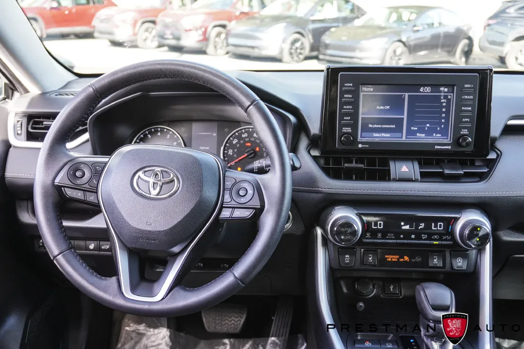 Toyota RAV4 photo 2