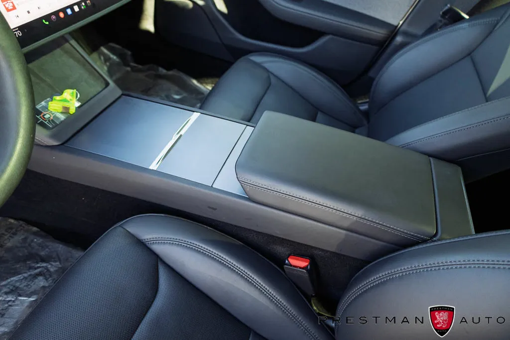 Tesla Model 3 photo 32