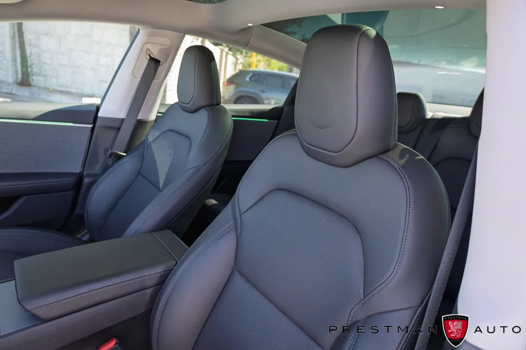 Tesla Model 3 photo 28
