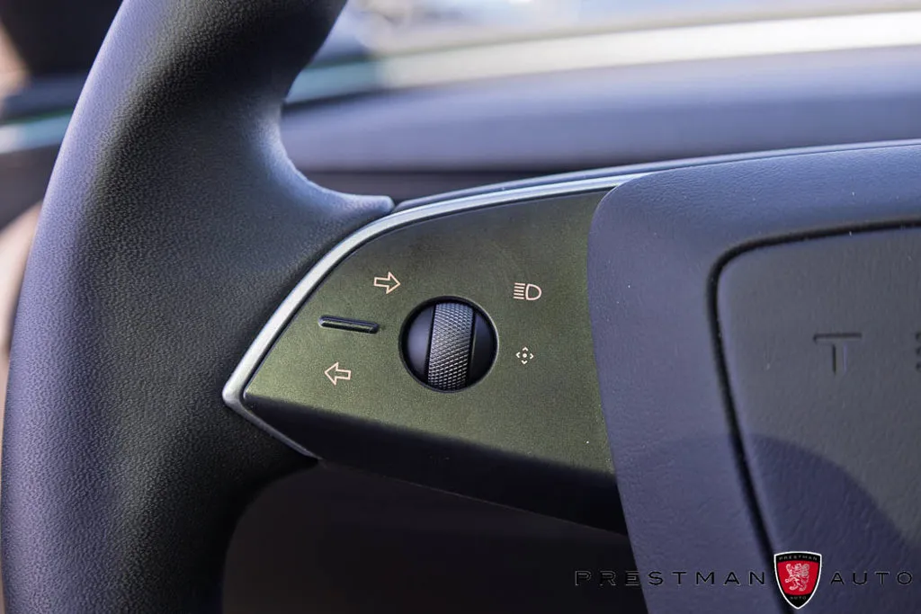 Tesla Model 3 photo 29