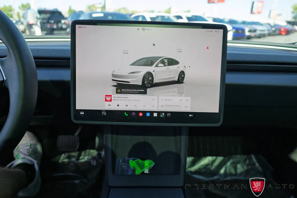 Tesla Model 3 photo 31
