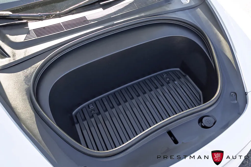 Tesla Model 3 photo 37