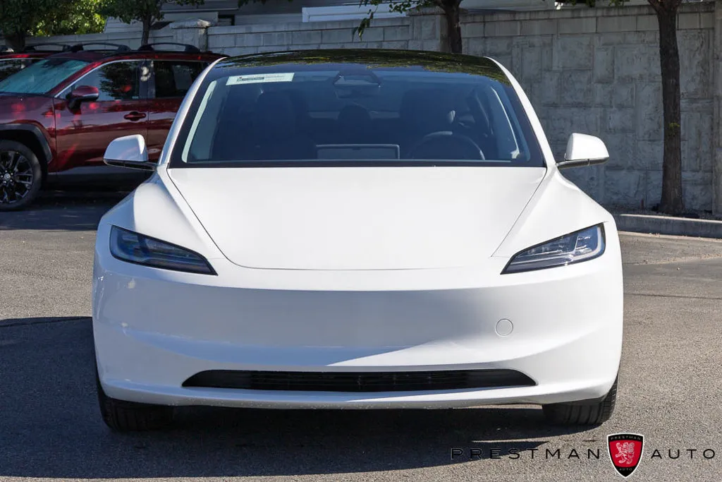 Tesla Model 3 photo 16