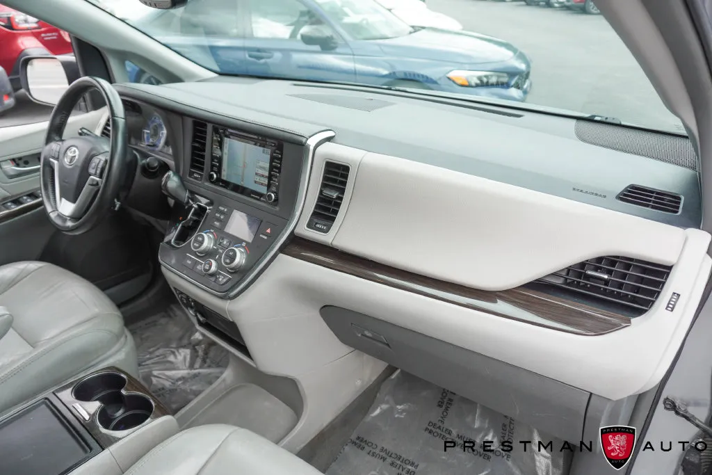 Toyota Sienna photo 42
