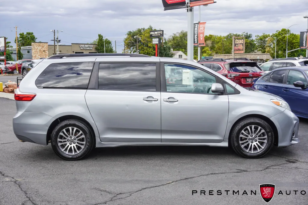 Toyota Sienna photo 21
