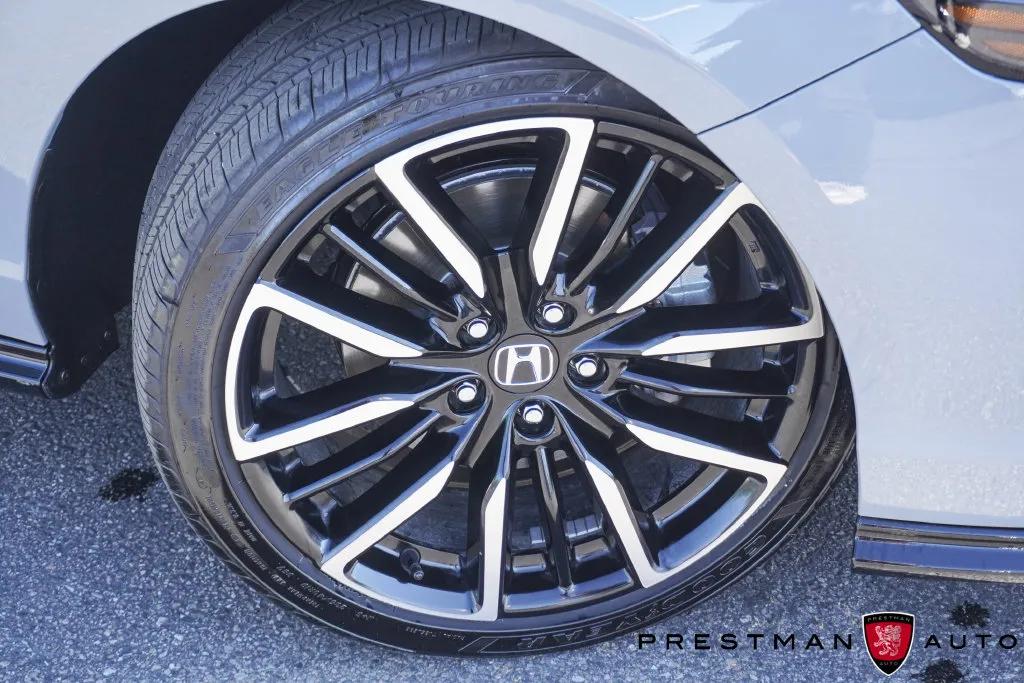 Honda Accord photo 12